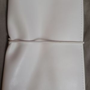 Print Pressions White Weeks Cover